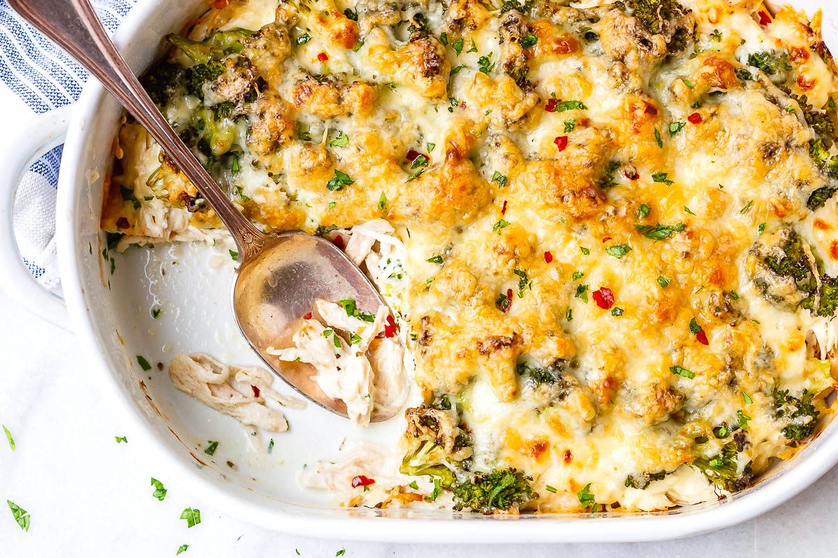 Broccoli Chicken Casserole with Cream Cheese and Mozzarella