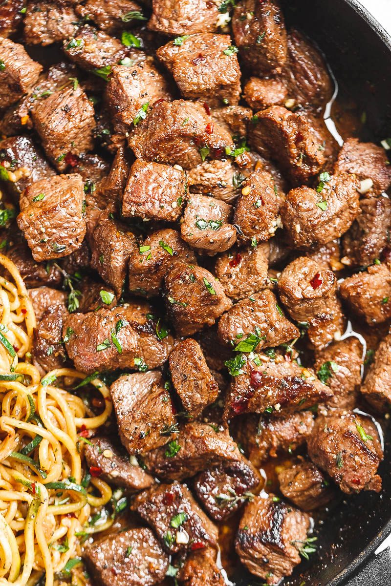 Garlic butter Steak Bites with Lemon Zucchini Noodles -  #eatwell101#recipe So much flavor and so easy dinner to throw together! #Garlic #butter #Steak,  #bite #recipe.