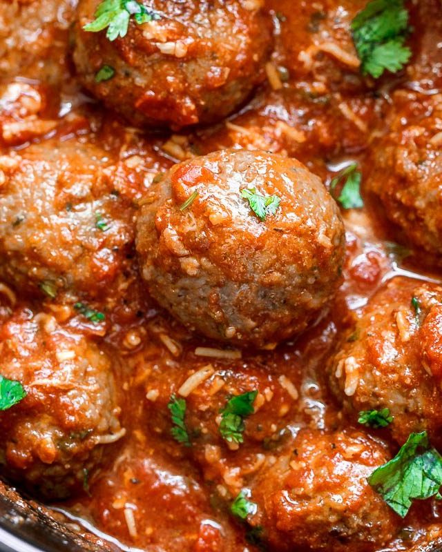 Slow Cooker Italian Sausage Meatballs in Tomato Parmesan Sauce - #recipe by #eatwell101 - https://www.eatwell101.com/slow-cooker-italian-sausage-meatballs-recipe