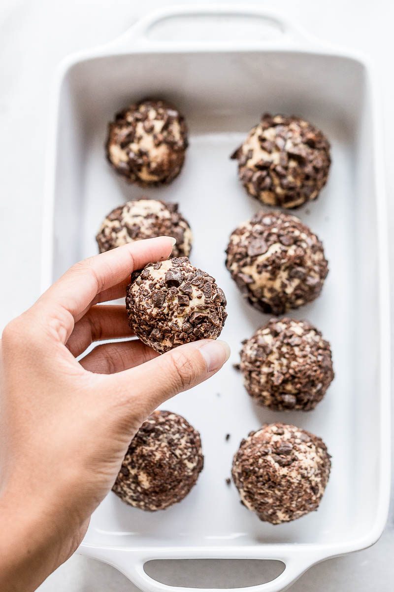 Cheesecake Keto Fat-Bombs recipe - #eatwell101,#recipe #Keto #fatbombs: easy #keto #fatboms, keto fat bombs cream cheese, keto fat bombs #ketogenic-diet #keto #fat #bombs #peanut #butter, keto #fatbombs chocolate, keto fat bombs cheesecake, keto fat boms low carb, keto fat boms #lemon, keto fat boms peanut butter, keto fat boms #recipes, keto fat boms cream cheese, keto snacks, #lowcarb #fatbombs, low-carb fat boms. - #recipe by #eatwell101®
