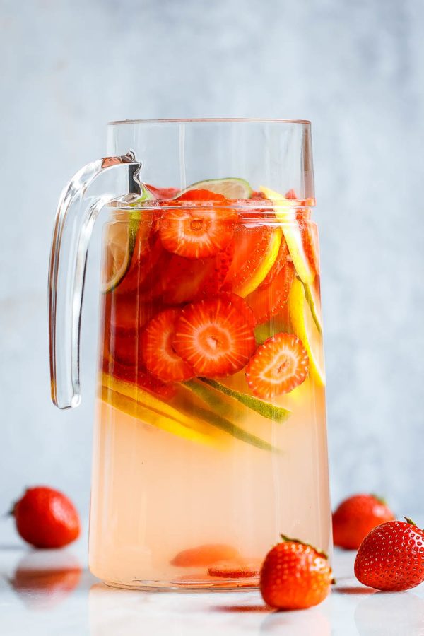 Strawberry Lime Punch - #recipe by #eatwell101 - https://www.eatwell101.com/strawberry-punch-recipe
