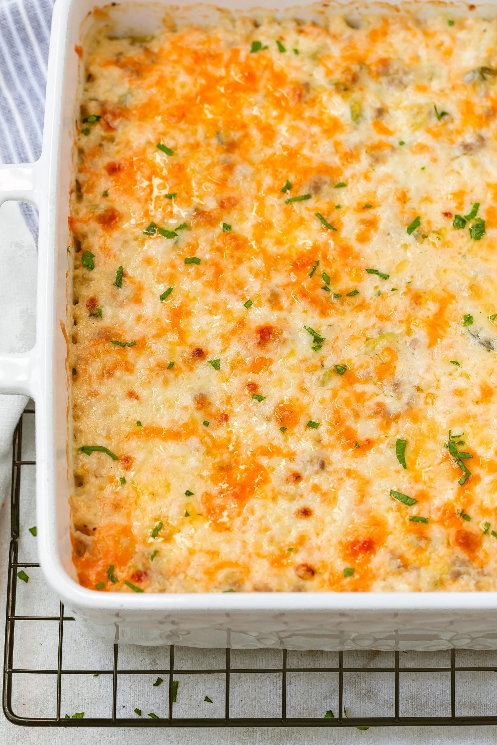 Green Chile Cauliflower Casserole - Warm and addicting comfort food alert! A quick, easy and great for your weekly meal rotation!