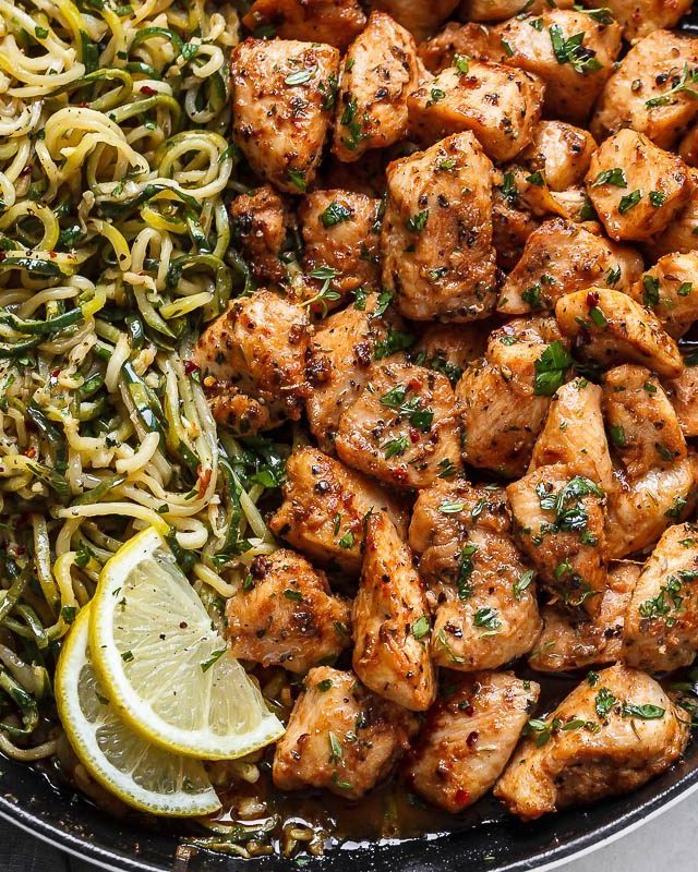 Garlic Butter Chicken Bites with Lemon Zucchini Noodles - #recipe by #eatwell101 - https://www.eatwell101.com/garlic-butter-chicken-bites-with-lemon-zucchini-noodles