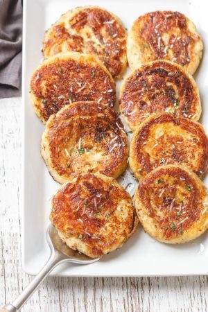 Garlic Parmesan Mashed Potato Cakes