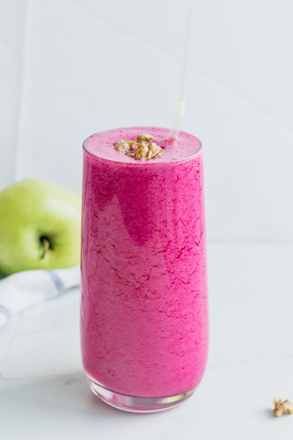 Apple Berry Beet Smoothie - #recipe by #eatwell101 - https://www.eatwell101.com/apple-berry-beet-smoothie-recipe
