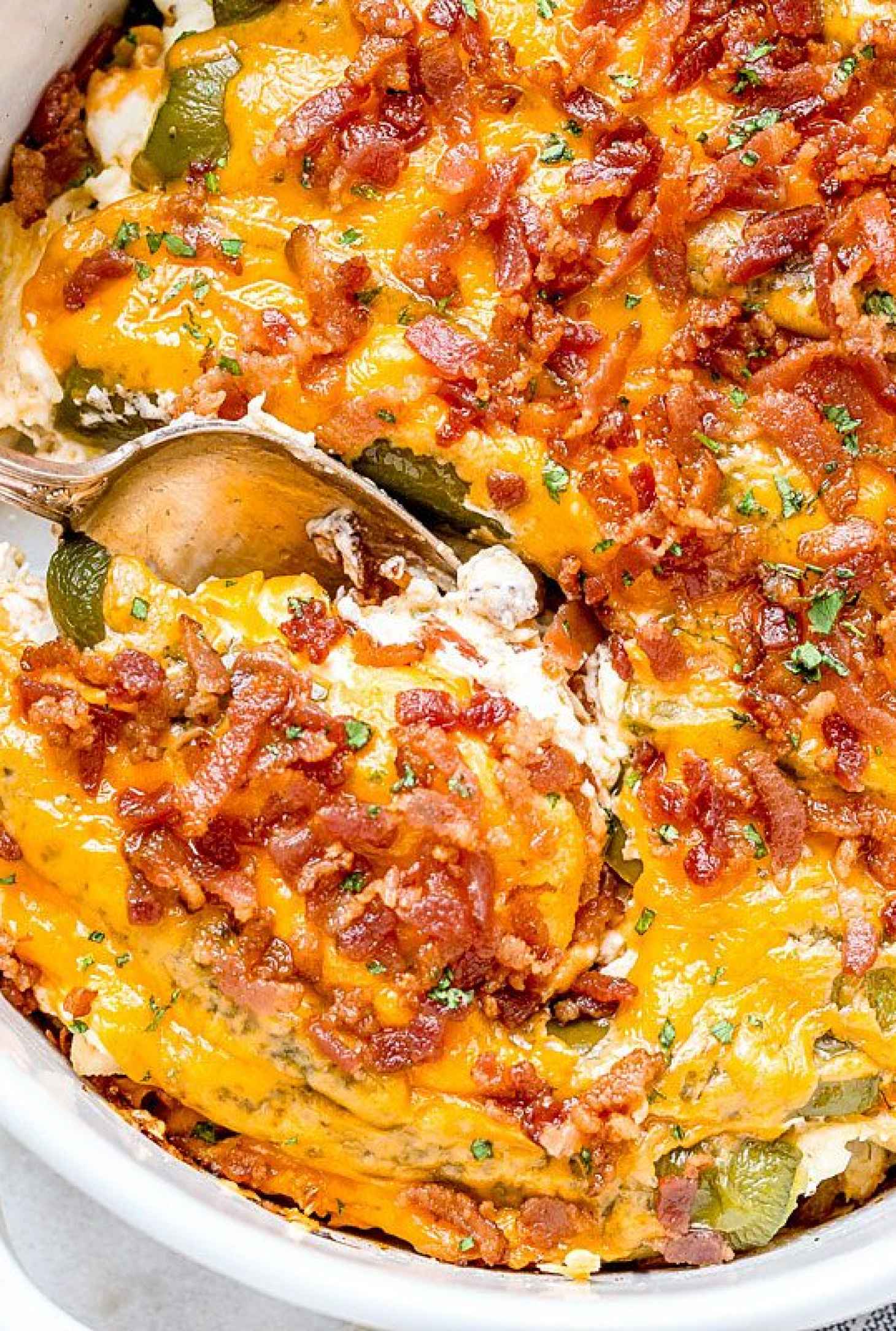 Jalapeño Popper Chicken Casserole - #recipe by #eatwell101 - https://www.eatwell101.com/jalapeno-chicken-casserole-recipe
