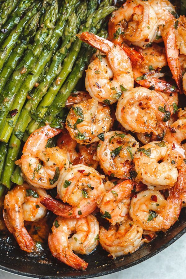 Garlic Butter Shrimp with Asparagus - #recipe by #eatwell101 - https://www.eatwell101.com/lemon-garlic-butter-shrimp-asparagus-recipe