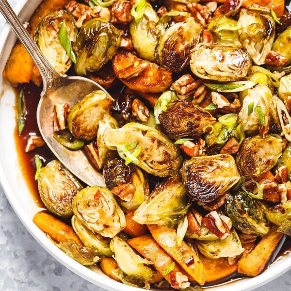 Roasted Brussels Sprouts and Sweet Potato with Balsamic Honey Glaze - #recipe by #eatwell101 - https://www.eatwell101.com/roasted-brussels-sprouts-sweet-potato-with-balsamic-honey-glaze-recipe