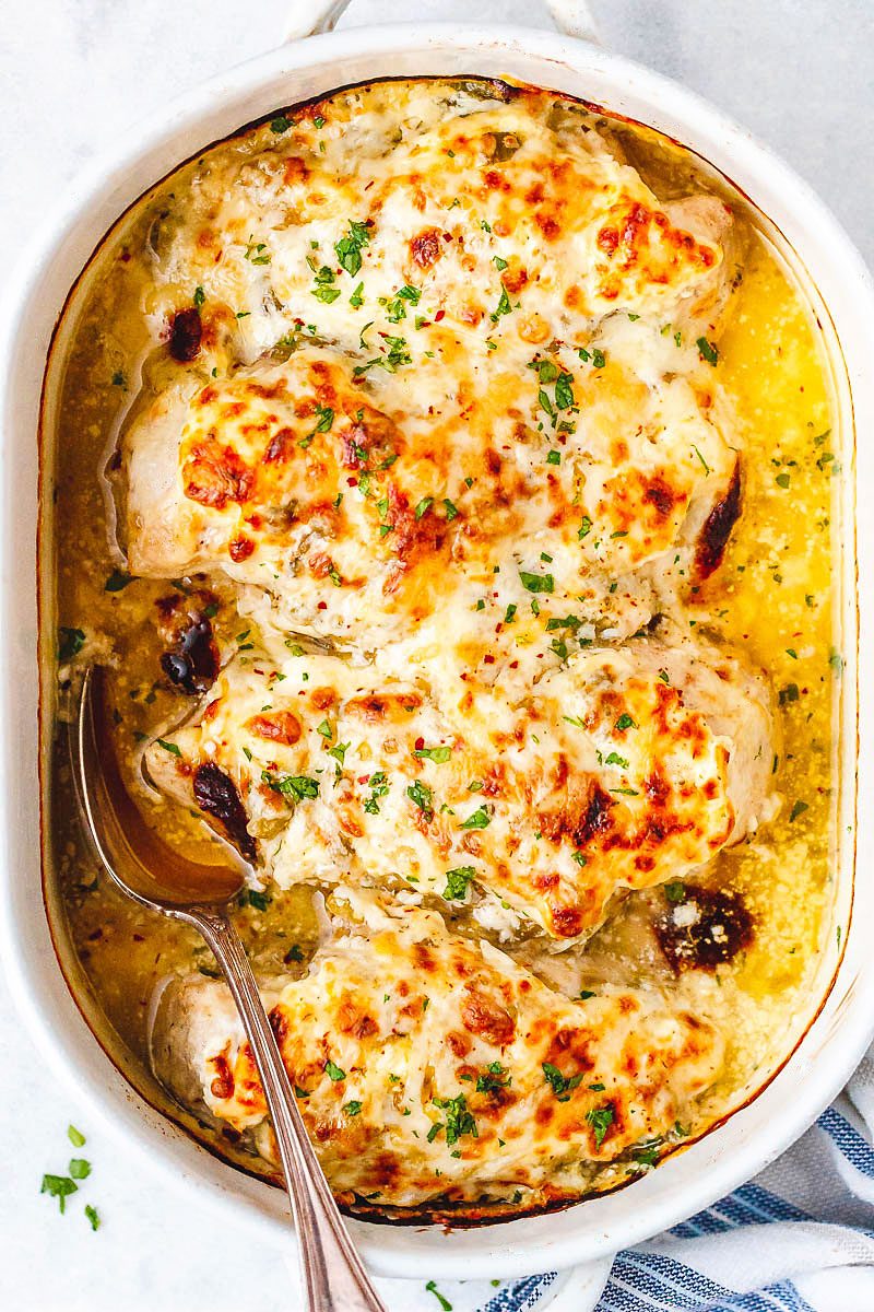 Salsa Verde Chicken Casserole with Cream Cheese and Mozzarella - #eatwell101 #recipe  Loaded with flavor and so comforting, it’s seriously good chicken! 
#SalsaVerde #Chicken #Casserole  #CreamCheese #Mozzarella  #keto friendly, #glutenfree, #lowcarb
