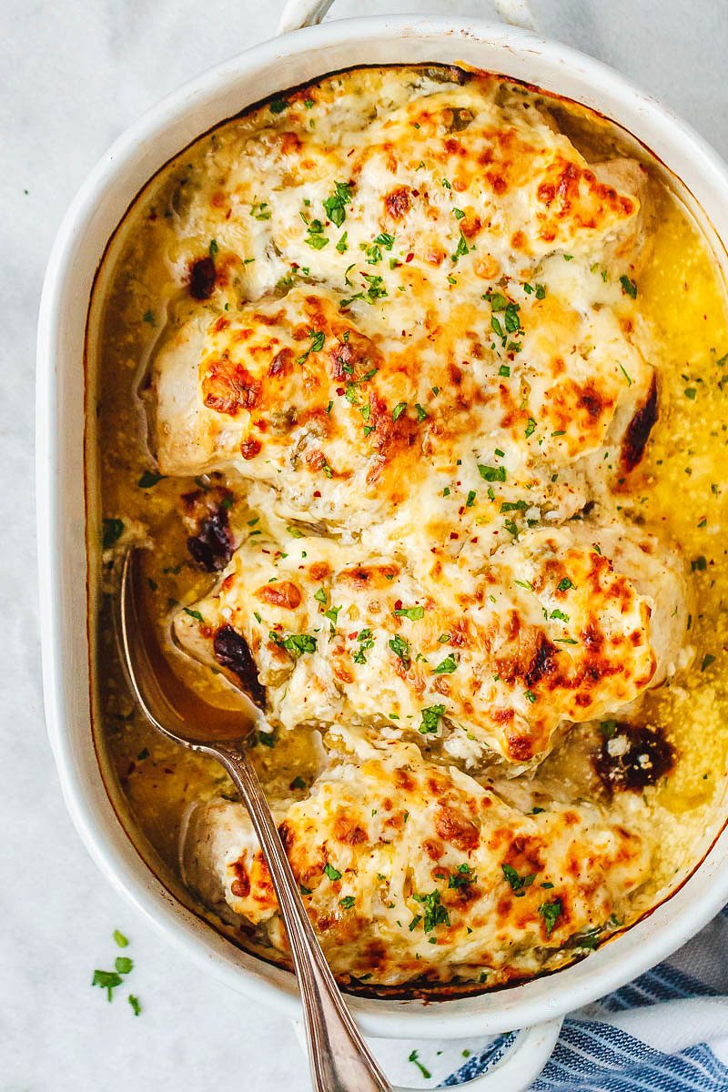 Salsa Verde Chicken Casserole with Cream Cheese and Mozzarella - #eatwell101 #recipe  Loaded with flavor and so comforting, it’s seriously good chicken! 
#SalsaVerde #Chicken #Casserole  #CreamCheese #Mozzarella  #keto friendly, #glutenfree, #lowcarb