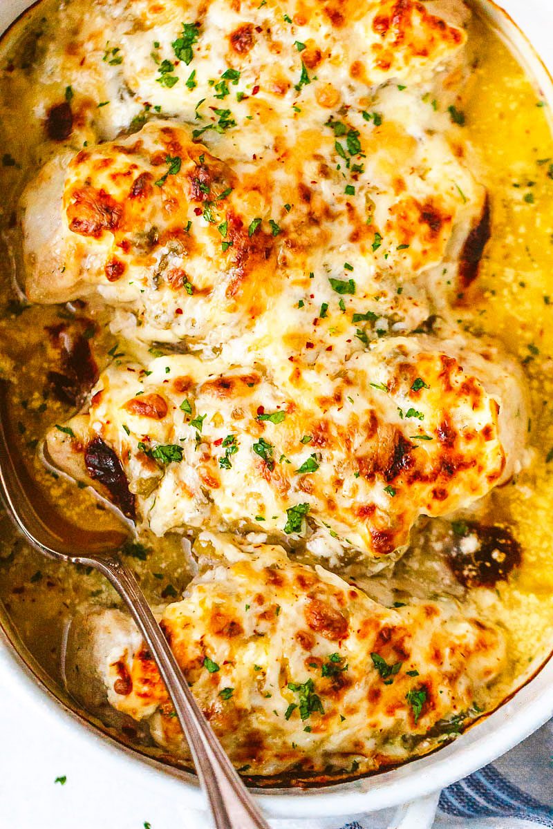 Salsa Verde Chicken Casserole Recipe with Cream Cheese and Mozzarella — Eatwell101 Salsa Verde Chicken Casserole Recipe with Cream Cheese and Mozzarella — Eatwell101