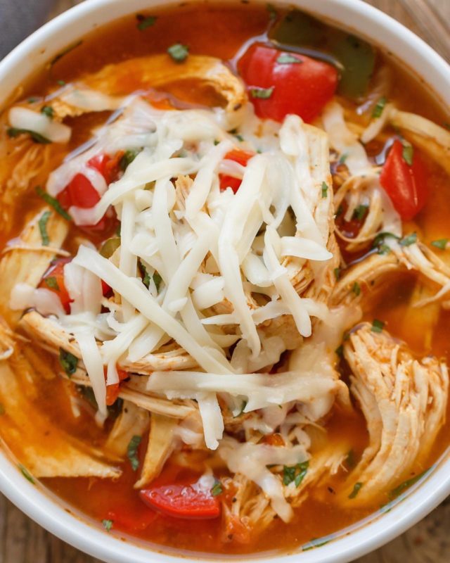 Instant Pot Fajita Chicken Soup - #recipe by #eatwell101 - https://www.eatwell101.com/instant-pot-fajita-chicken-soup-recipe