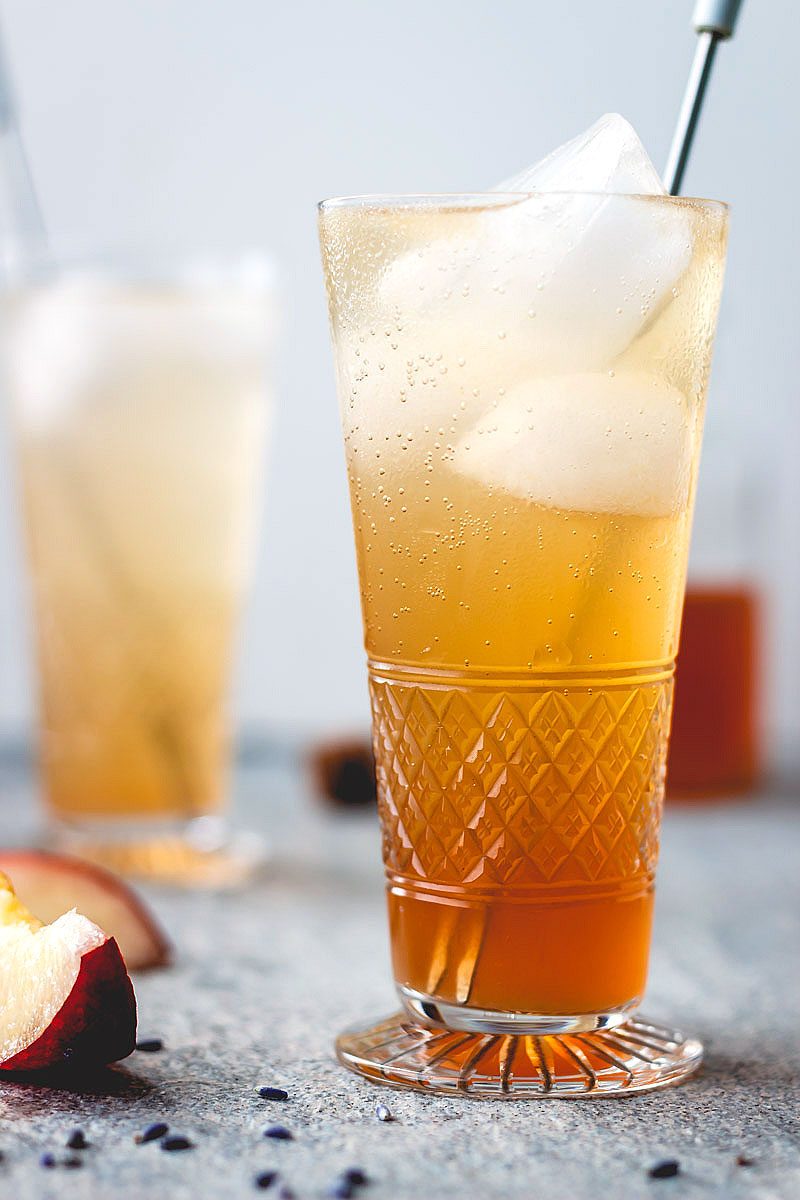 Peach Lavender Shrub Cocktail - Fragrant and delicate, this is the perfect cocktail recipe for anyone who loves to make their own mixers. 