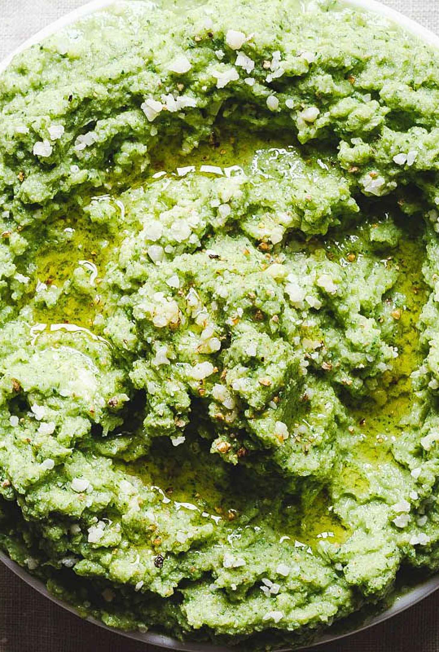 Broccoli Mash with Garlic and Parmesan - #recipe by #eatwell101 - https://www.eatwell101.com/mashed-broccoli-recipe