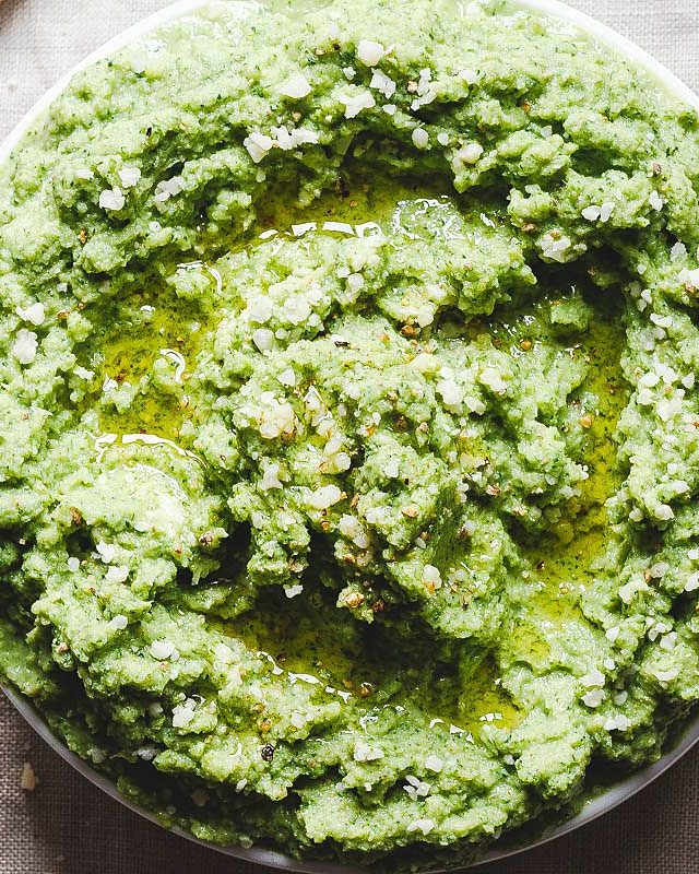 Broccoli Mash with Garlic and Parmesan - #recipe by #eatwell101 - https://www.eatwell101.com/mashed-broccoli-recipe