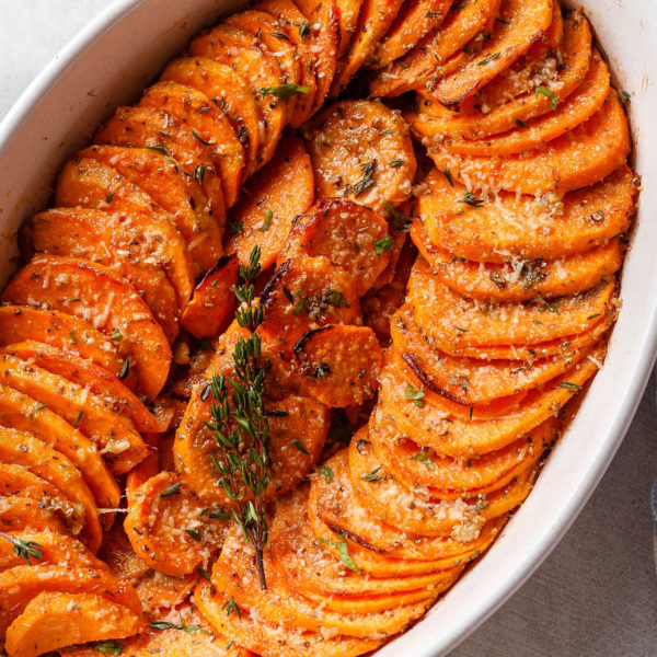 Garlic Parmesan Roasted Sweet Potatoes - #recipe by #eatwell101 - https://www.eatwell101.com/garlic-parmesan-roasted-sweet-potato-recipe