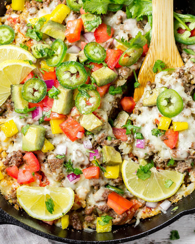 Keto Burrito Bowl with Beef and Cauliflower Rice - #recipe by #eatwell101 - https://www.eatwell101.com/keto-burrito-bowl-recipe