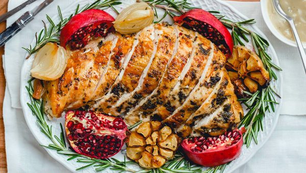Roasted Turkey Breast with Garlic Herb Butter - #recipe by #eatwell101 - https://www.eatwell101.com/roasted-turkey-breast-recipe