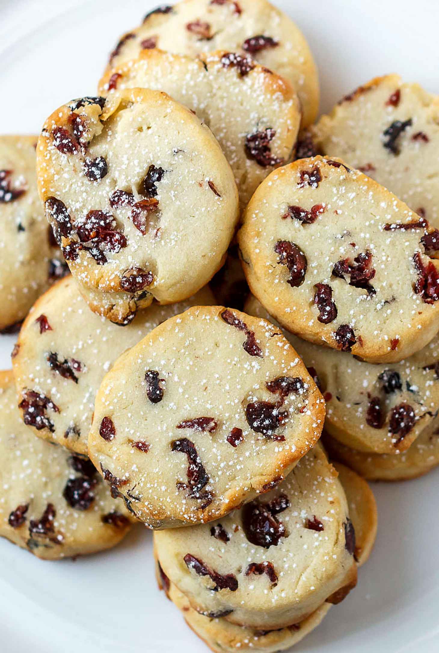 Cranberry Shortbread Cookies - #recipe by #eatwell101 - https://www.eatwell101.com/cranberry-shortbread-cookies-recipe