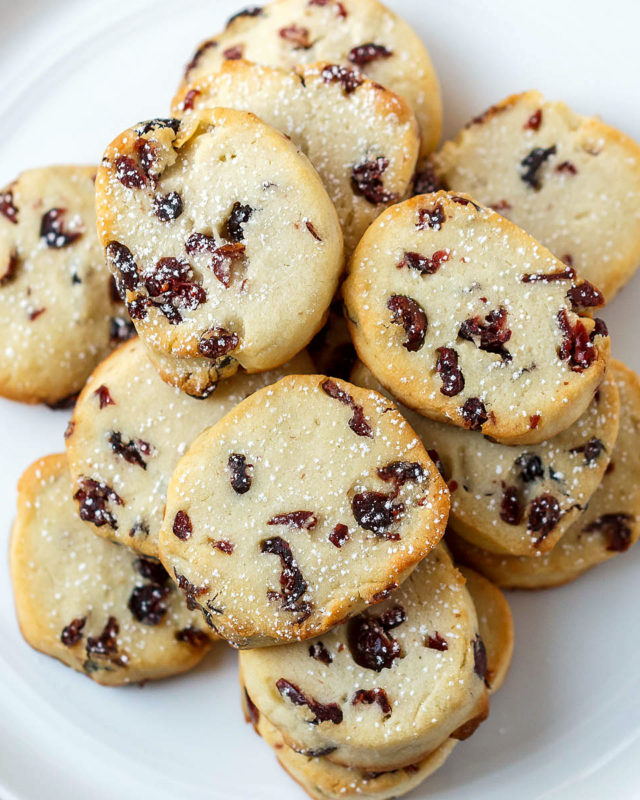 Cranberry Shortbread Cookies - #recipe by #eatwell101 - https://www.eatwell101.com/cranberry-shortbread-cookies-recipe