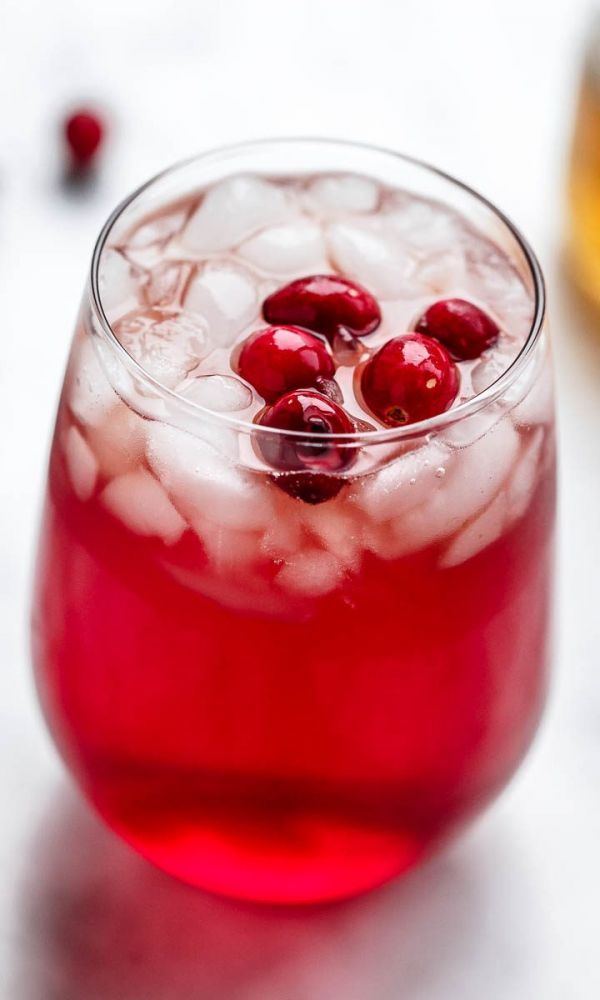 3-Ingredient Cranberry Apple Cider Detox Drink