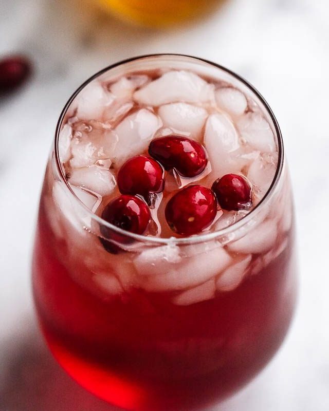 3-Ingredient Cranberry Apple Cider Detox Drink - #recipe by #eatwell101 - https://www.eatwell101.com/cranberry-apple-cider-detox-drink-recipe