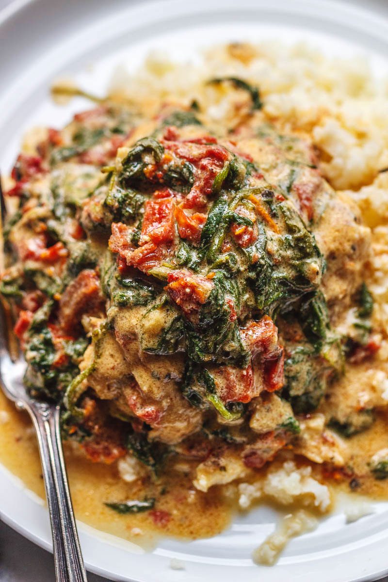 Crock-Pot Tuscan Garlic Chicken Recipe -#eatwell101 #recipe Succulent Crock-Pot chicken cooked in Spinach, garlic, sun-Dried Tomatoes, cream and parmesan cheese. so easy to prep! The easiest,most unbelievably delicious Crock-Pot Dump Dinner your whole family will love Crock-Pot Tuscan Garlic Chicken -#eatwell101 #recipe Creamy, packed with flavors and so easy to prep!#CrockPot Tuscan #Garlic #Chicken #Recipe #sunDried #Tomatoes, #cream  #parmesan #cheese #Dinner 