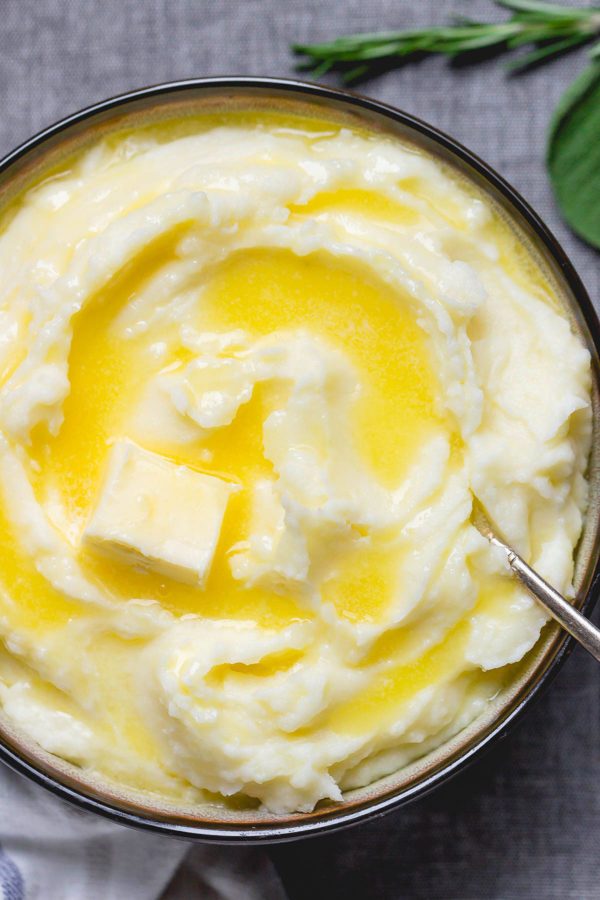Extra-Creamy Mashed Potatoes - #recipe by #eatwell101 - https://www.eatwell101.com/creamy-mashed-potatoes-recipe