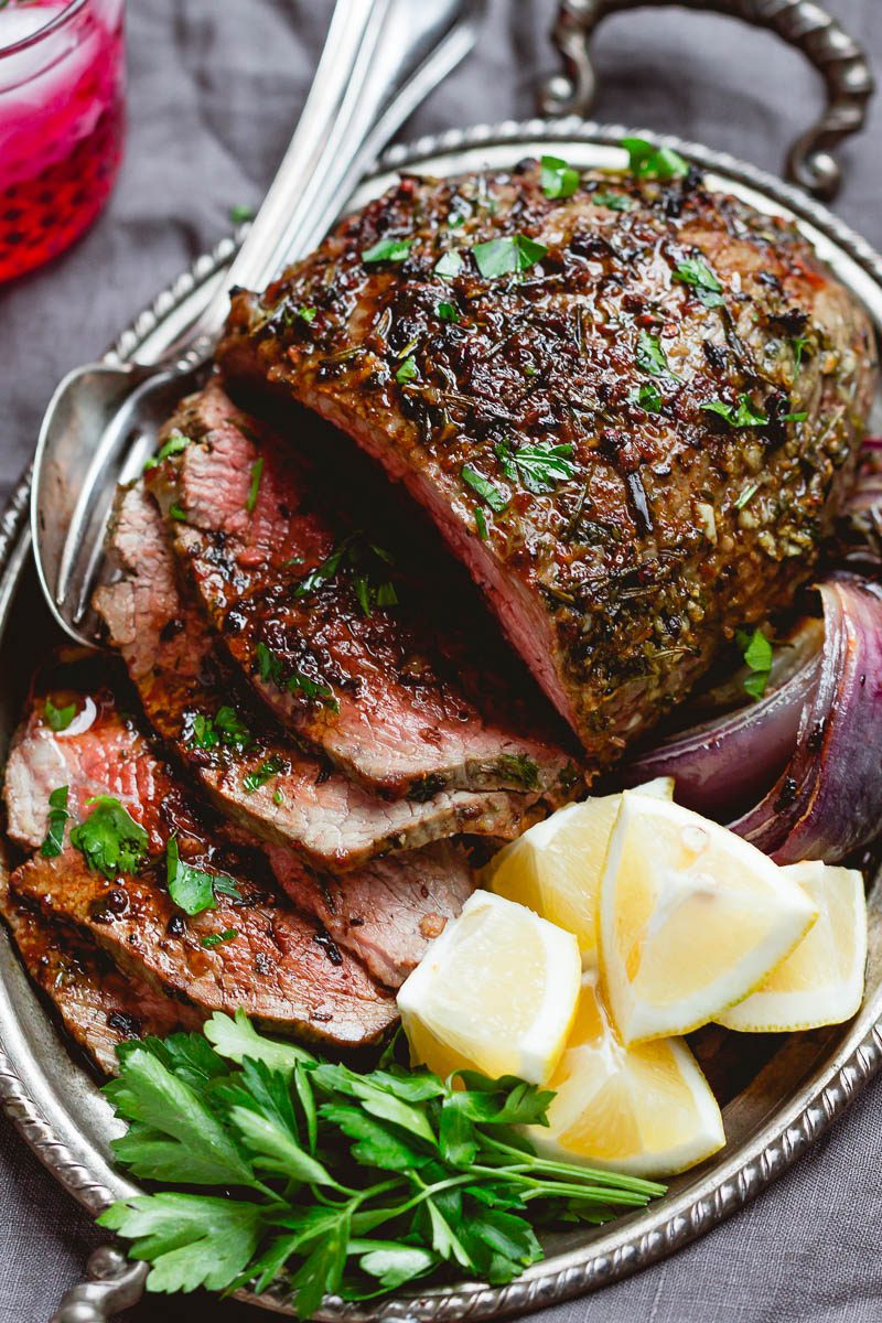 Garlic Butter Herb Roast Beef - #eatwell101 #recipe #beef #dinner - Tender and juicy, your guests will go crazy for this garlic butter herb roast sirloin! 