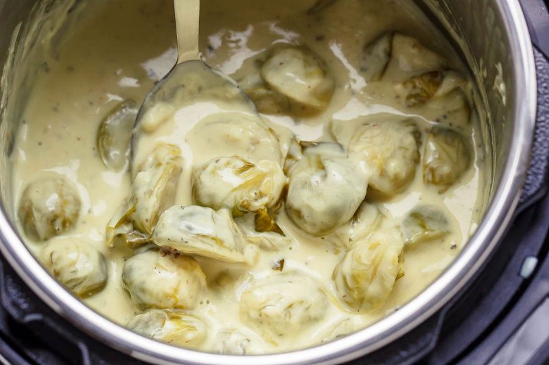 2-Minutes Instant Pot Creamy Brussels Sprouts with Garlic Cream Cheese Parmesan Sauce - #recipe by #eatwell101 - https://www.eatwell101.com/instant-pot-brussels-sprouts-recipe