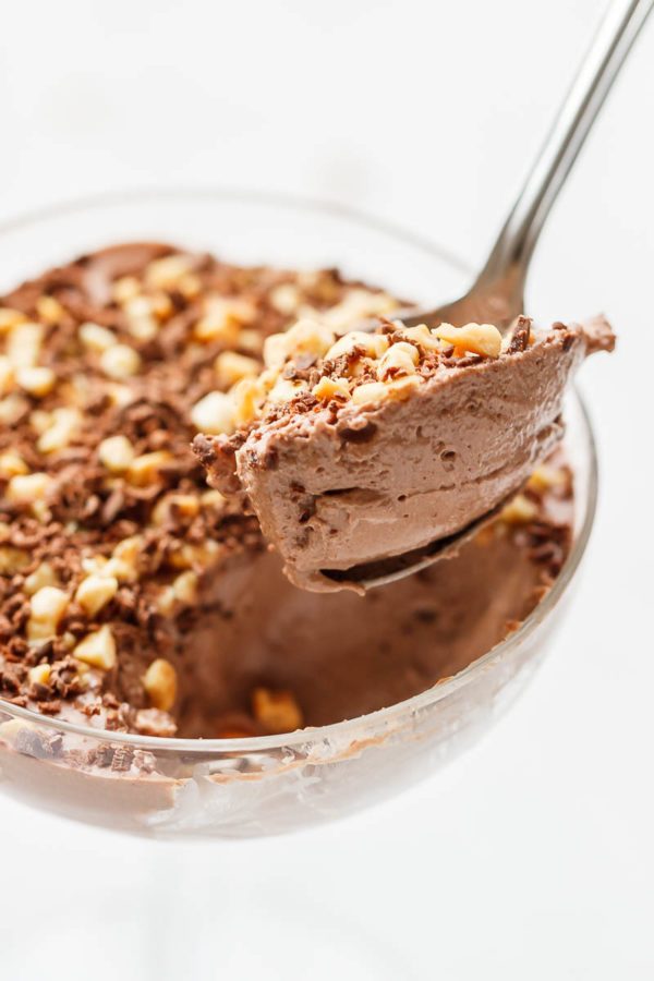 Keto Chocolate Frosty Dessert - #recipe by #eatwell101 - https://www.eatwell101.com/keto-chocolate-frosty-dessert-recipe
