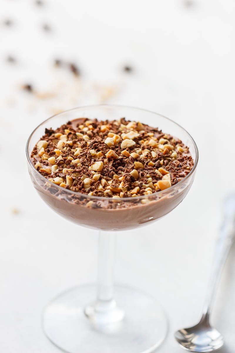 Keto Chocolate Frosty - #eatwell101 #recipe #keto #dessert #chocolate - A creamy and rich chocolate dessert with no eggs and low in carbs!