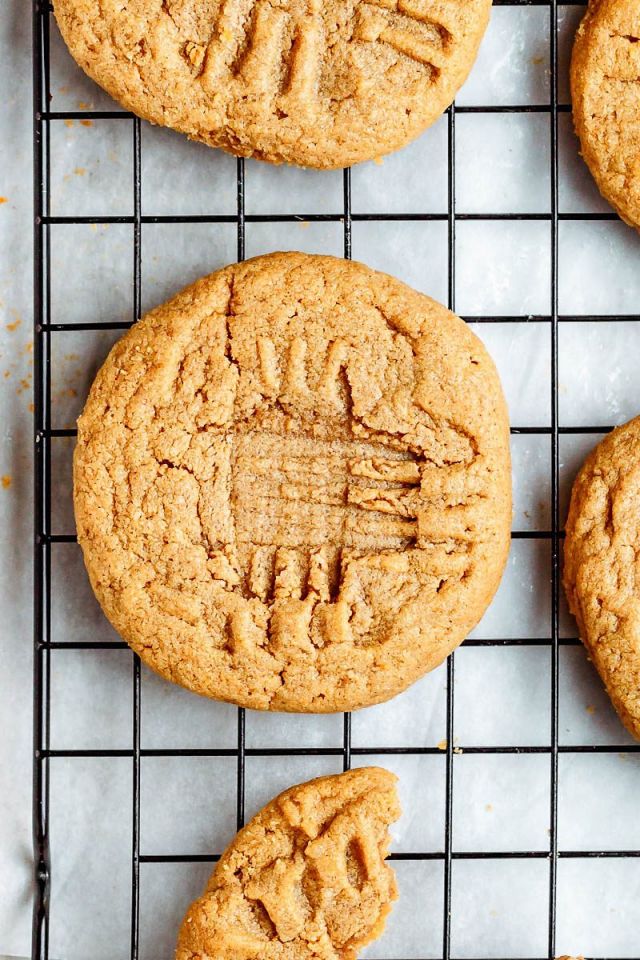3-Ingredient Peanut Butter Cookies {Keto & Low Carb}