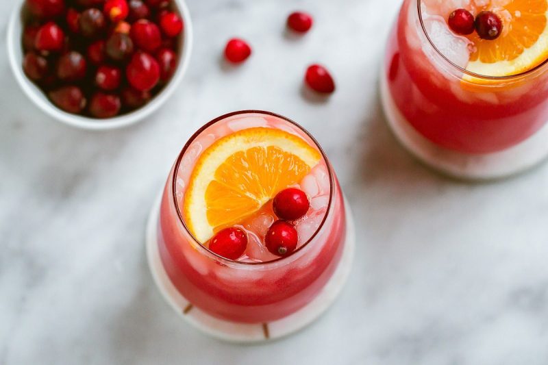 Cranberry-Gin Cocktail - #recipe by #eatwell101 - https://www.eatwell101.com/cranberry-gin-cocktail-recipe
