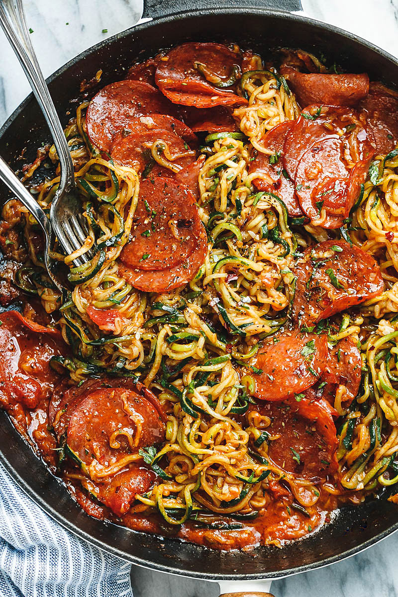 10-Minute Pizza Zucchini Noodles with Marinara Sauce & Pepperoni - #eatwell101 #recipe #keto #lowcarb #paleo #glutenfree - A complete keto /  low carb meal you'll feel great about eating! Juicy, savory, and so delish!
