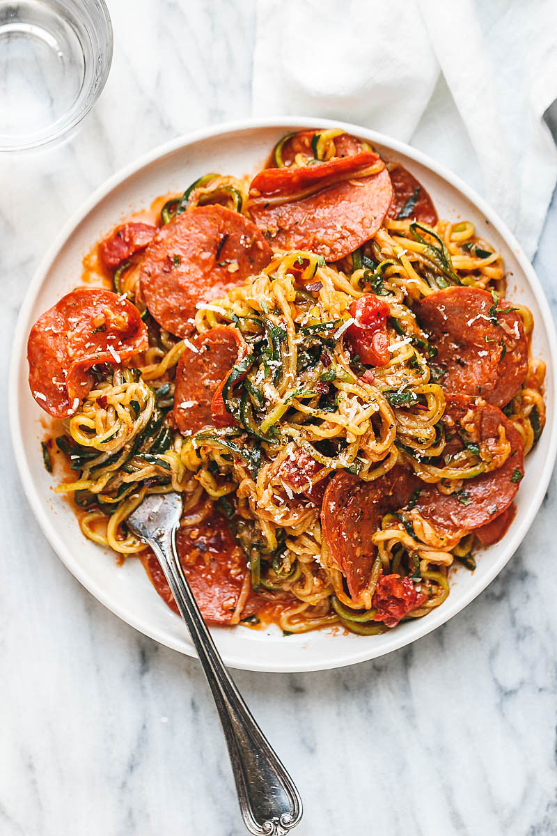 10-Minute Pizza Zucchini Noodles with Marinara Sauce & Pepperoni - #eatwell101 #recipe #keto #lowcarb #paleo #glutenfree - A complete keto /  low carb meal you'll feel great about eating! Juicy, savory, and so delish!