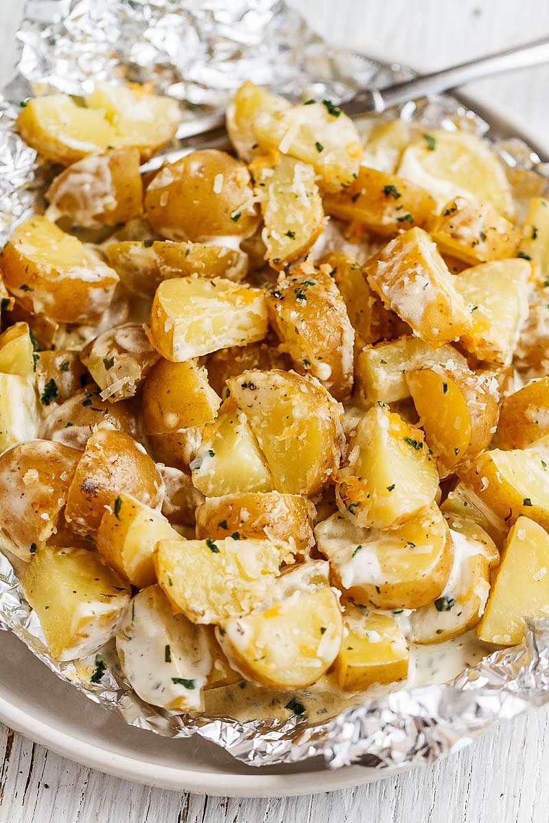 Parmesan Ranch Potatoes in Foil Packets Recipe — Eatwell101