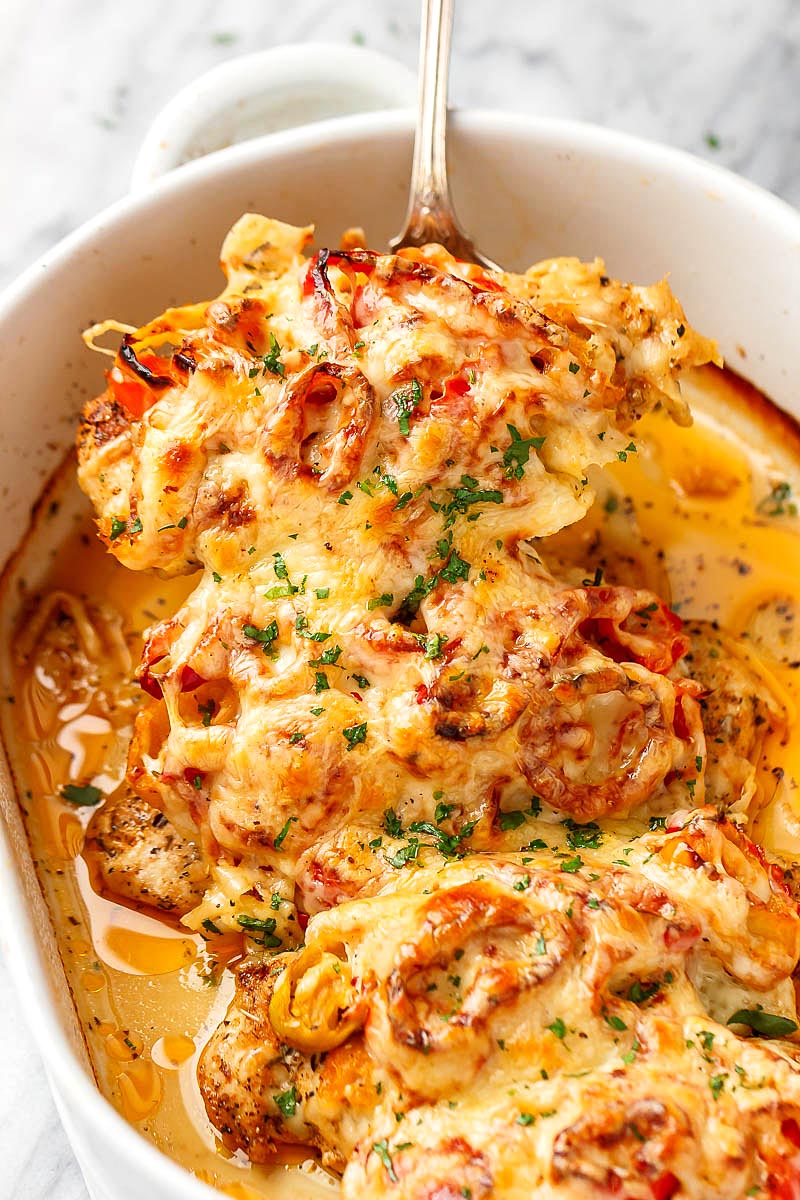 Baked Chicken Casserole with Pickled Chili, Mozzarella & Pepper Jack -  #eatwell101 #recipe #keto #lowcarb - This crazy delicious baked chicken casserole is so quick and easy to make. Baked Chicken casserole, chicken casserole #dinner