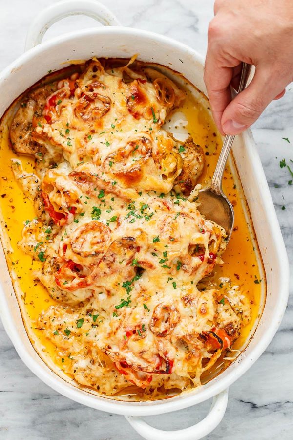 Chicken Casserole with Pickled Chili, Mozzarella & Pepper Jack - #recipe by #eatwell101 - https://www.eatwell101.com/pepper-chicken-casserole-recipe