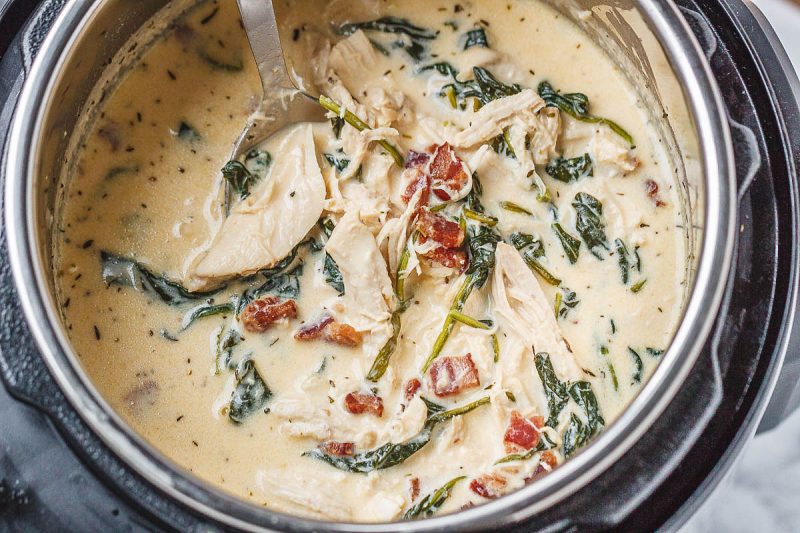 Instant Pot Crack Chicken Spinach Soup with Cream Cheese and Bacon - #recipe by #eatwell101 - https://www.eatwell101.com/instant-pot-crack-chicken-soup-recipe
