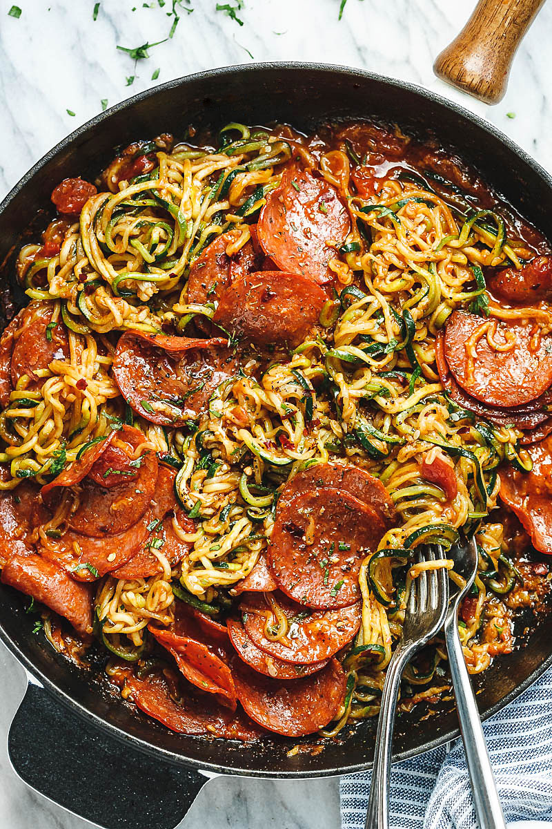 10-Minute Pizza Zucchini Noodles with Marinara Sauce & Pepperoni - #eatwell101 #recipe #keto #lowcarb #paleo #glutenfree - A complete keto /  low carb meal you'll feel great about eating! Juicy, savory, and so delish!
