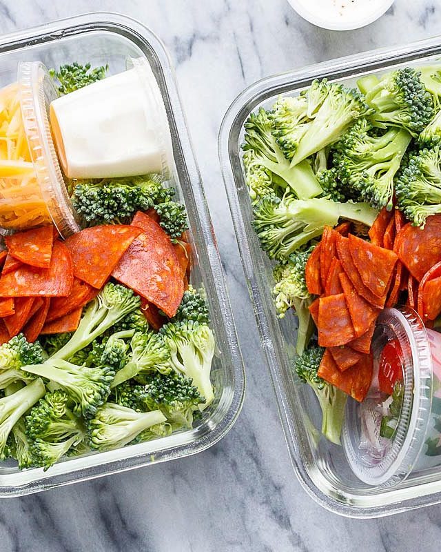 Broccoli Meal Prep Salad {Low-Carb / Keto} - #recipe by #eatwell101 - https://www.eatwell101.com/broccoli-meal-prep-salad-recipe