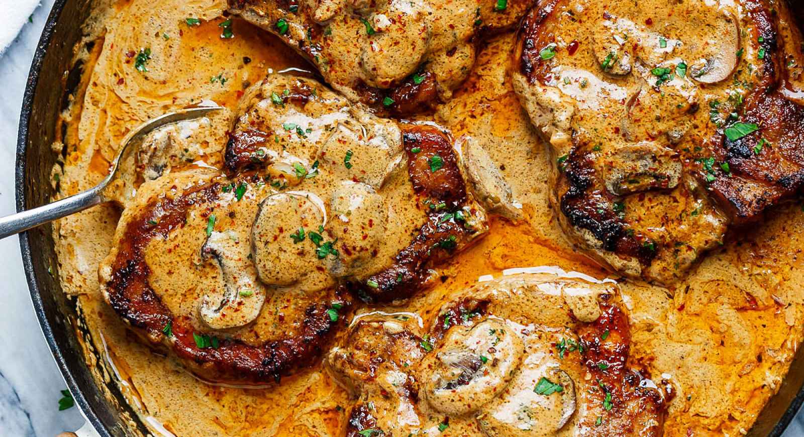 How To Make Pork Chops With Rice And Cream Of Mushroom Soup : No Peek Pork Chops Rice Plain Chicken / Myrecipes has 70,000+ tested serve pork chops with mushroom sauce and rice.