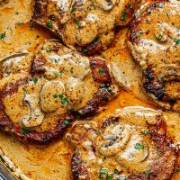 Lemon Garlic Butter Chicken Green Beans Skillet Recipe Chicken Thighs Recipe Eatwell101