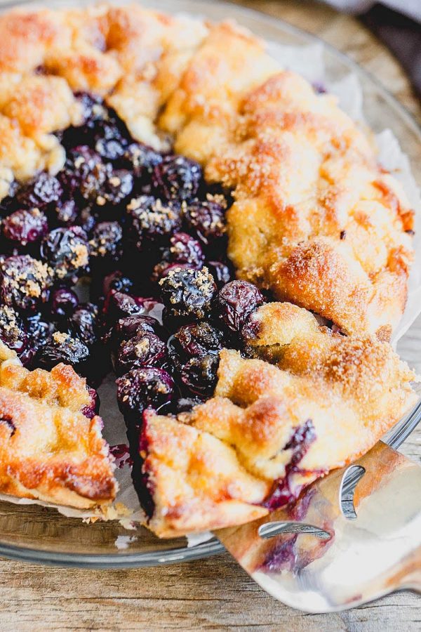 Simple Rustic Blueberry Tart - #recipe by #eatwell101 - https://www.eatwell101.com/rustic-blueberry-tart-recipe
