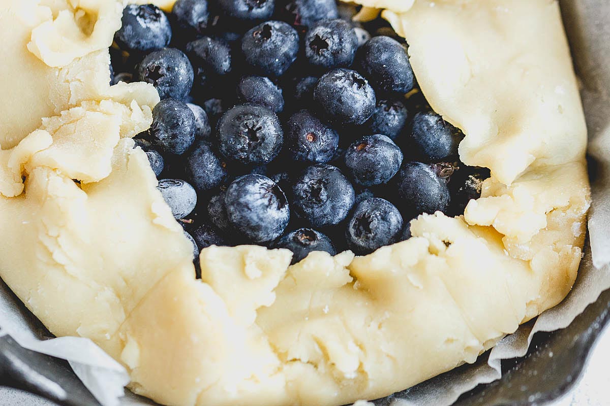 Simple Rustic Blueberry Tart Recipe — Eatwell101