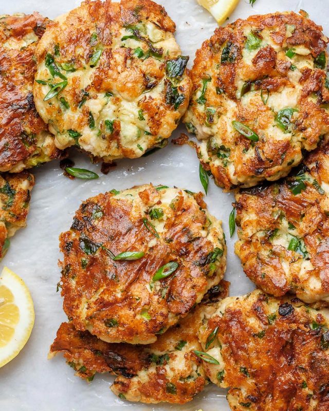 Cheesy Chicken Fritters - #recipe by #eatwell101 - https://www.eatwell101.com/cheesy-chicken-fritters-recipe