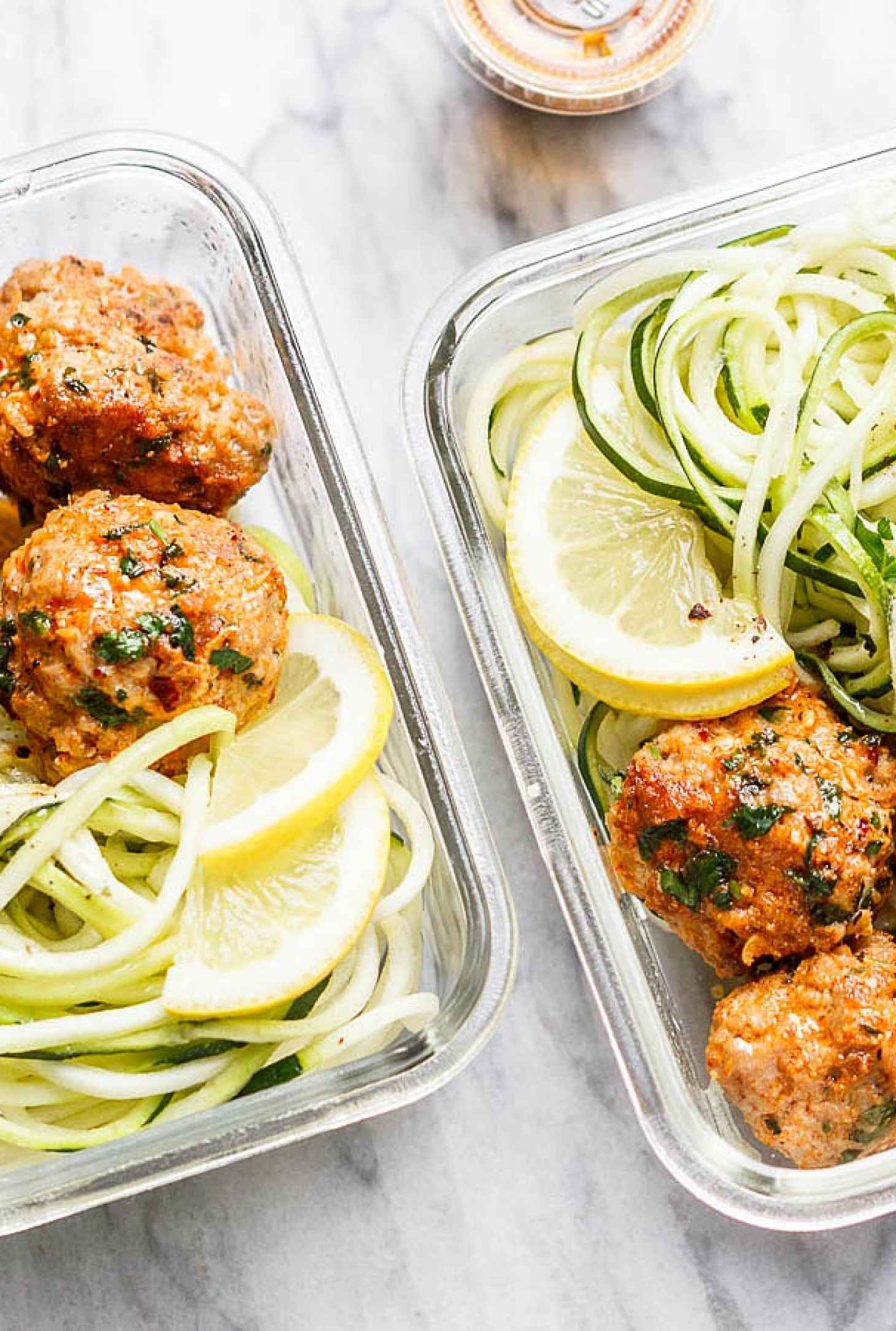 Meal Prep Garlic Butter Chicken Meatballs with Zucchini Noodles - #recipe by #eatwell101 - https://www.eatwell101.com/meal-prep-garlic-butter-chicken-meatballs-recipe-zucchini-noodles