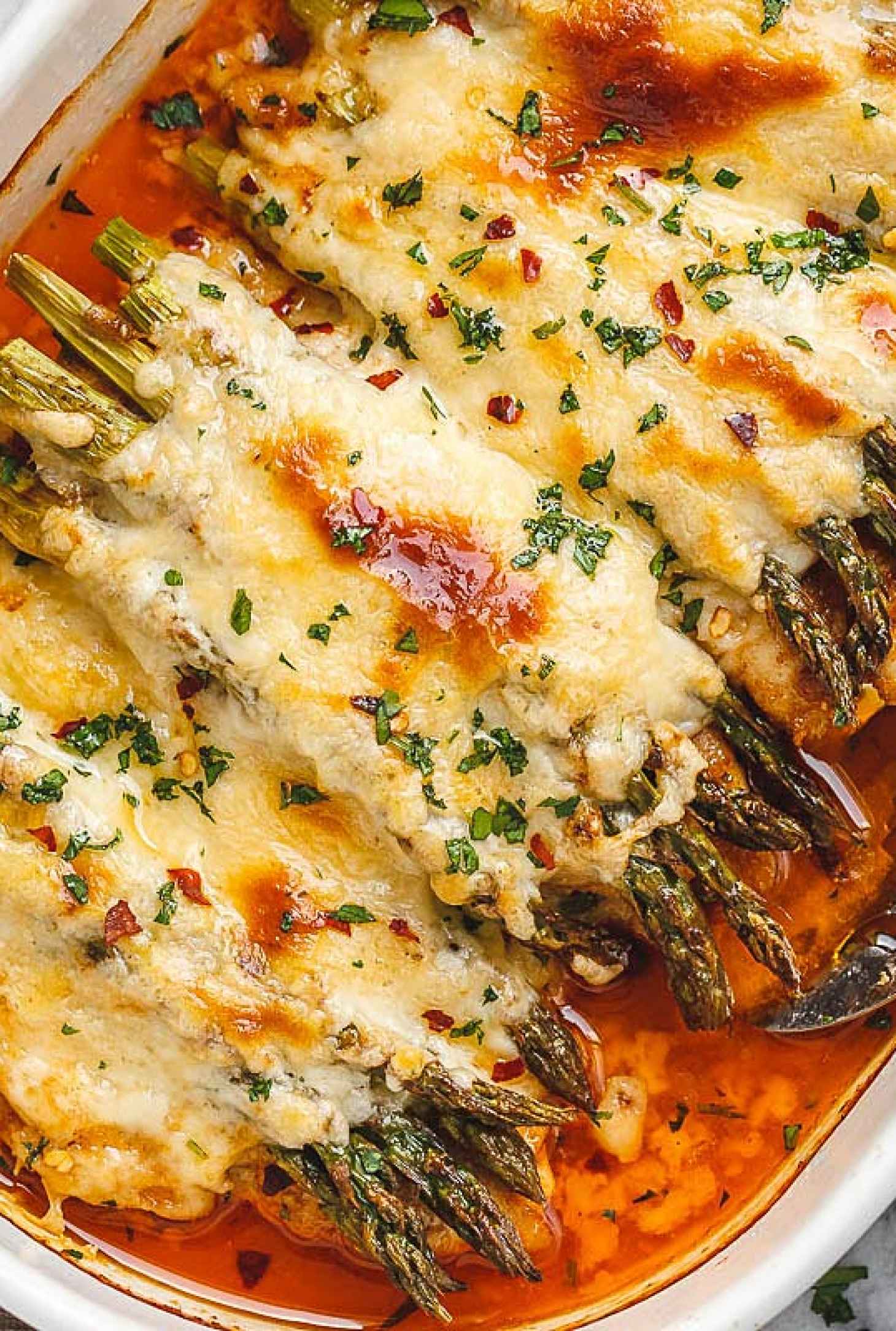Chicken Casserole with Asparagus and Mozzarella - #recipe by #eatwell101 - https://www.eatwell101.com/chicken-casserole-with-asparagus-and-mozzarella-recipe