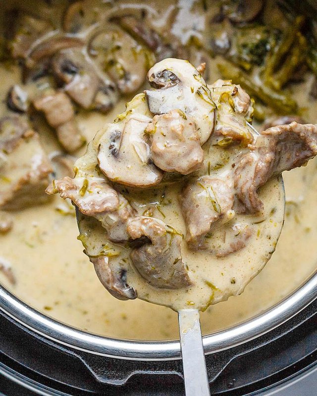 Instant Pot Creamy Beef with Mushroom, Cream Cheese and Broccoli - #recipe by #eatwell101 - https://www.eatwell101.com/instant-pot-beef-mushroom-broccoli-recipe